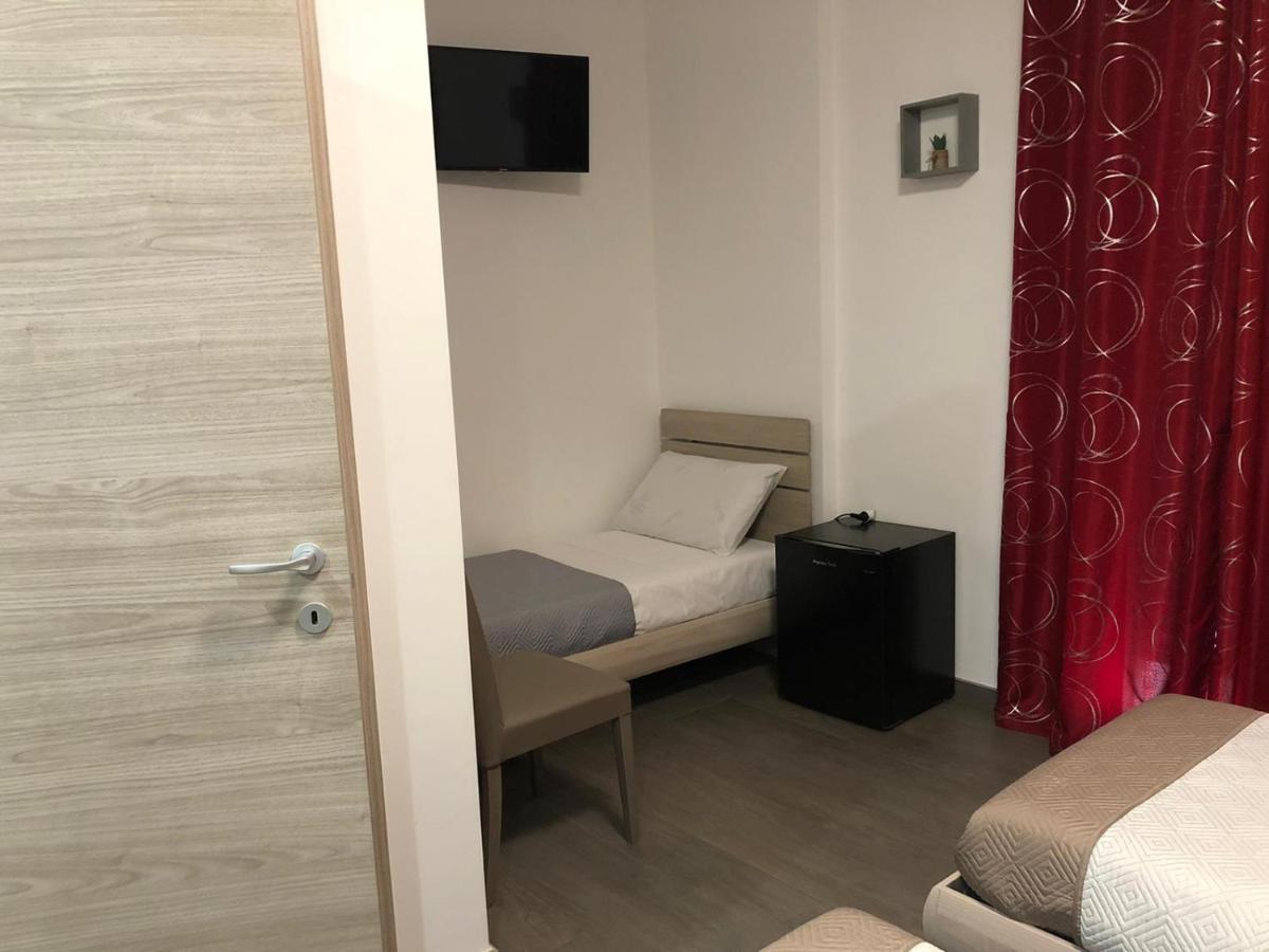 Perla Del Sud Hotell Sava Eksteriør bilde